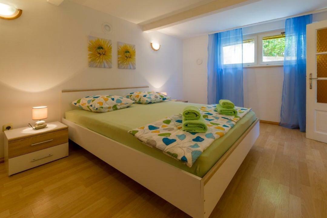 Dvorska Crikvenica